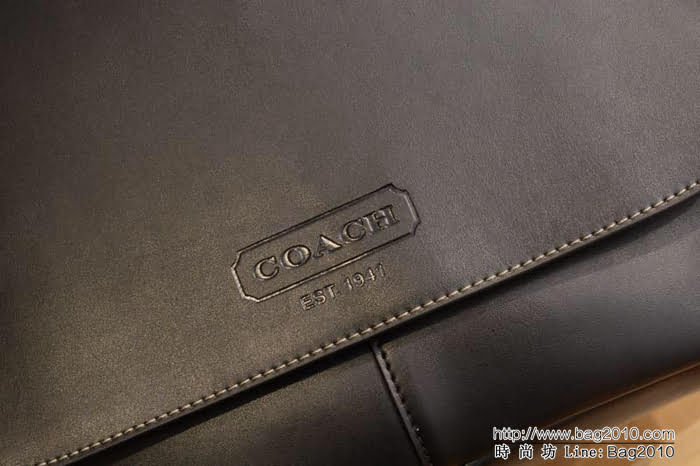 COACH蔻馳 頭層純牛皮 單肩斜挎男包 70555  Chz1557